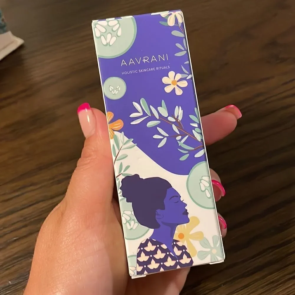 Aavrani balance restoring serum/toner BNIB